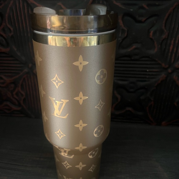 Stanley x LV Metallic Brown Tumbler with Gold Logo includes lid and straw - Picture 3 of 9